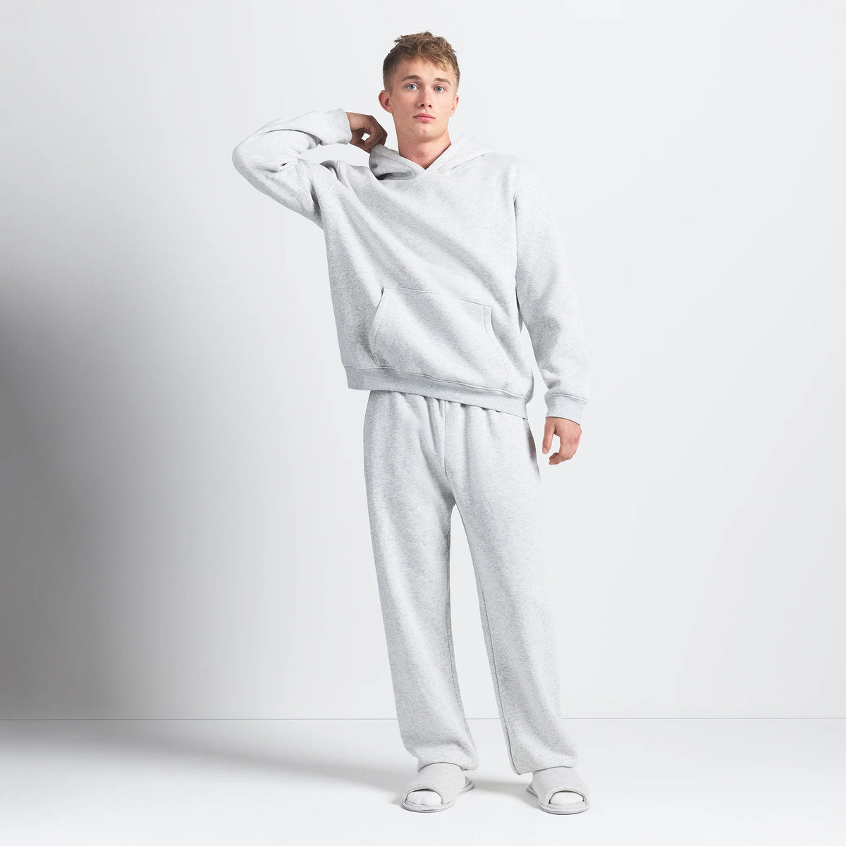 FLEECE LOUNGE MENS RELAXED HOODIE | LIGHT HEATHER GREY