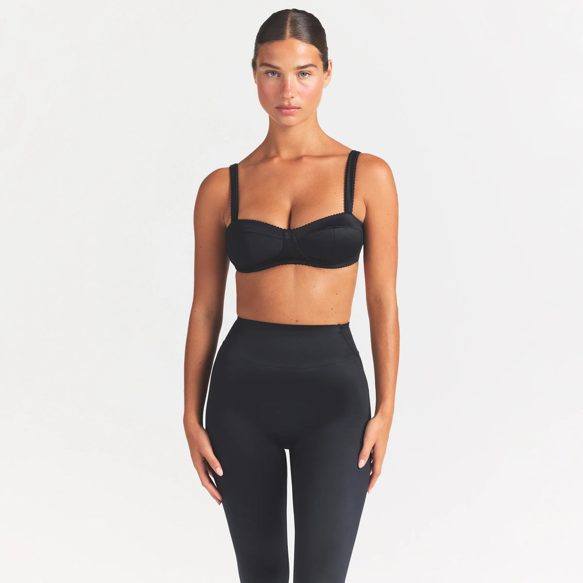 NikeSKIMS SATIN SHINE PANELED PICOT BRA | OBSIDIAN