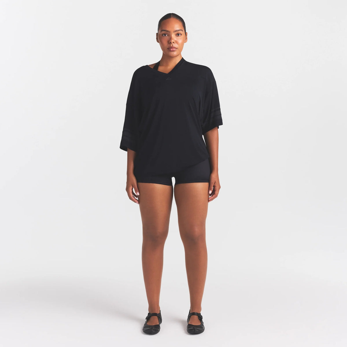 NikeSKIMS STRETCH KNIT OVERSIZED V-NECK TOP | OBSIDIAN